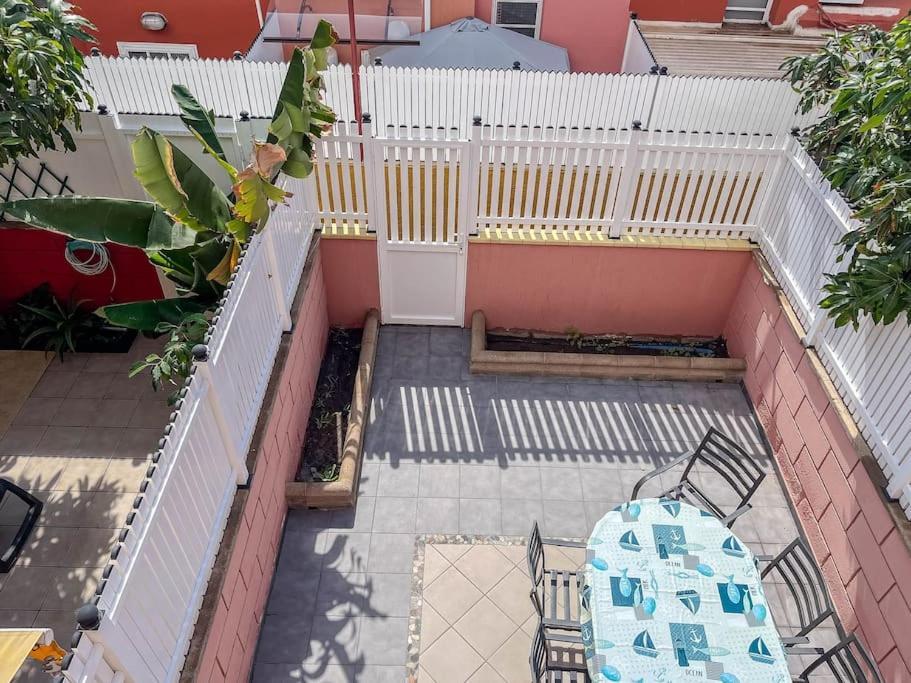 Apartamento Con Terraza Y Piscina *